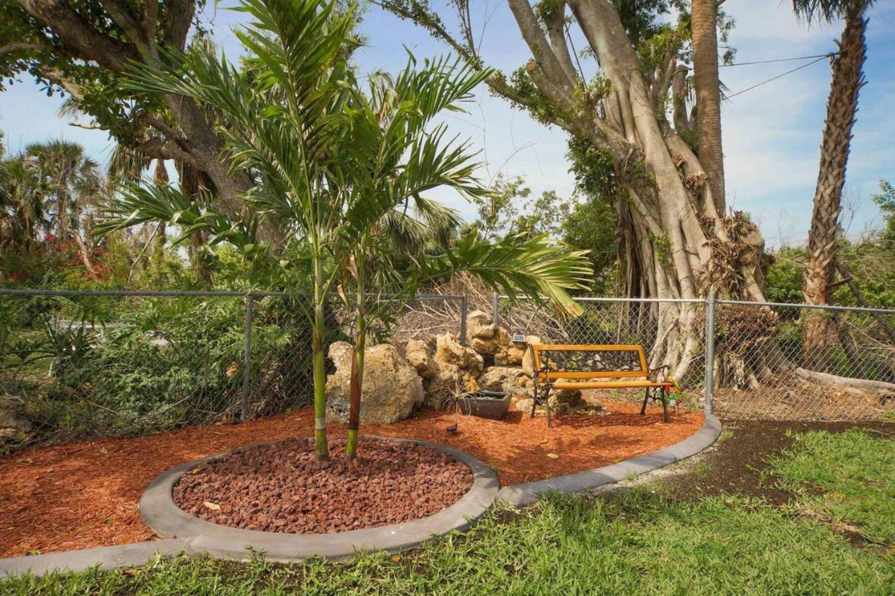 Villa Holiday Sunrise II Cape Coral Exterior photo